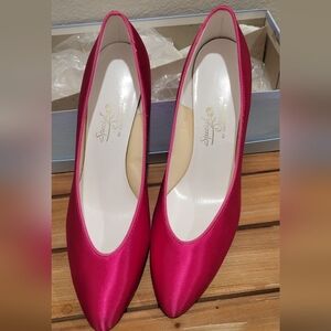 Special Occasions By Saugus Shoes Bright Pink High Heel Womens Sz 8.5 Satin-like